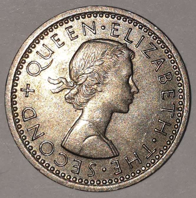 1962 - 3 PENCE - THREE PENCE - 3d - NEW ZEALAND - KM#25.2 - COPPER-NICKEL - CROSSED PATU